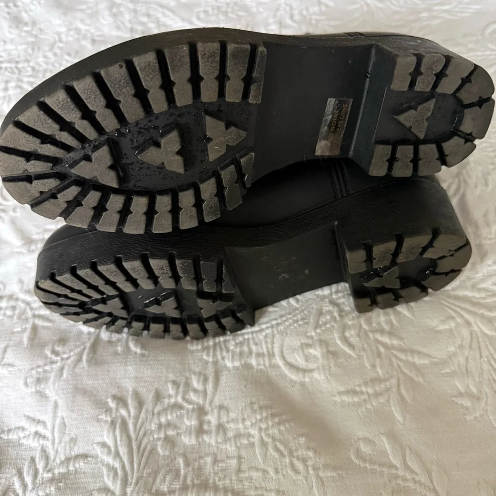 Jeffrey Campbell Black Cloudy Rain Rubber Ankle Boots Size 7